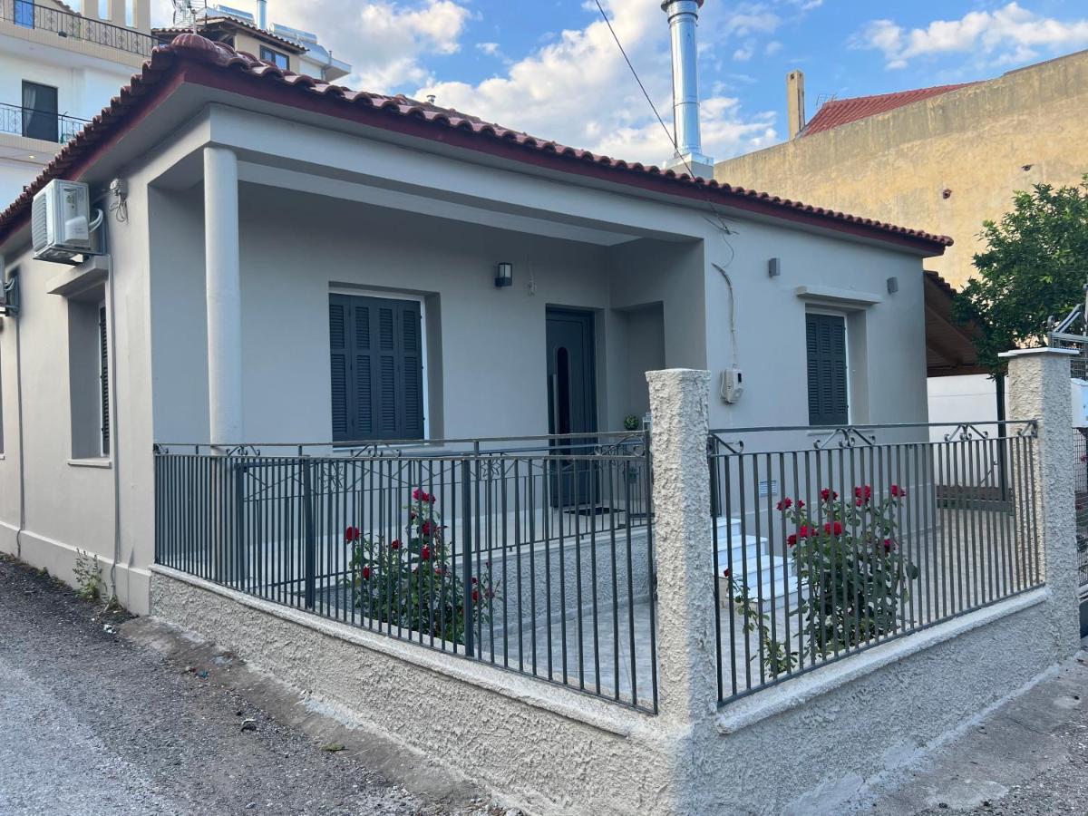 Όμορφη μονοκατοικία με εσωτερικό τζάκι Ναύπακτος Εξωτερικό φωτογραφία